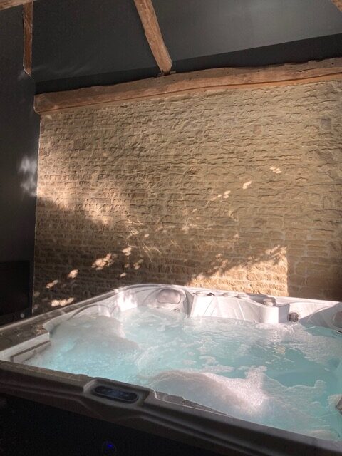 chambre-avec-jacuzzi-normandie