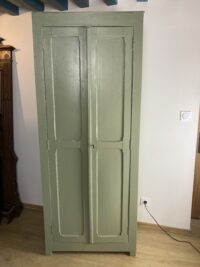 Armoire parisienne