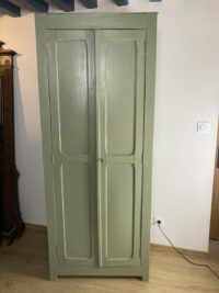 Armoire parisienne