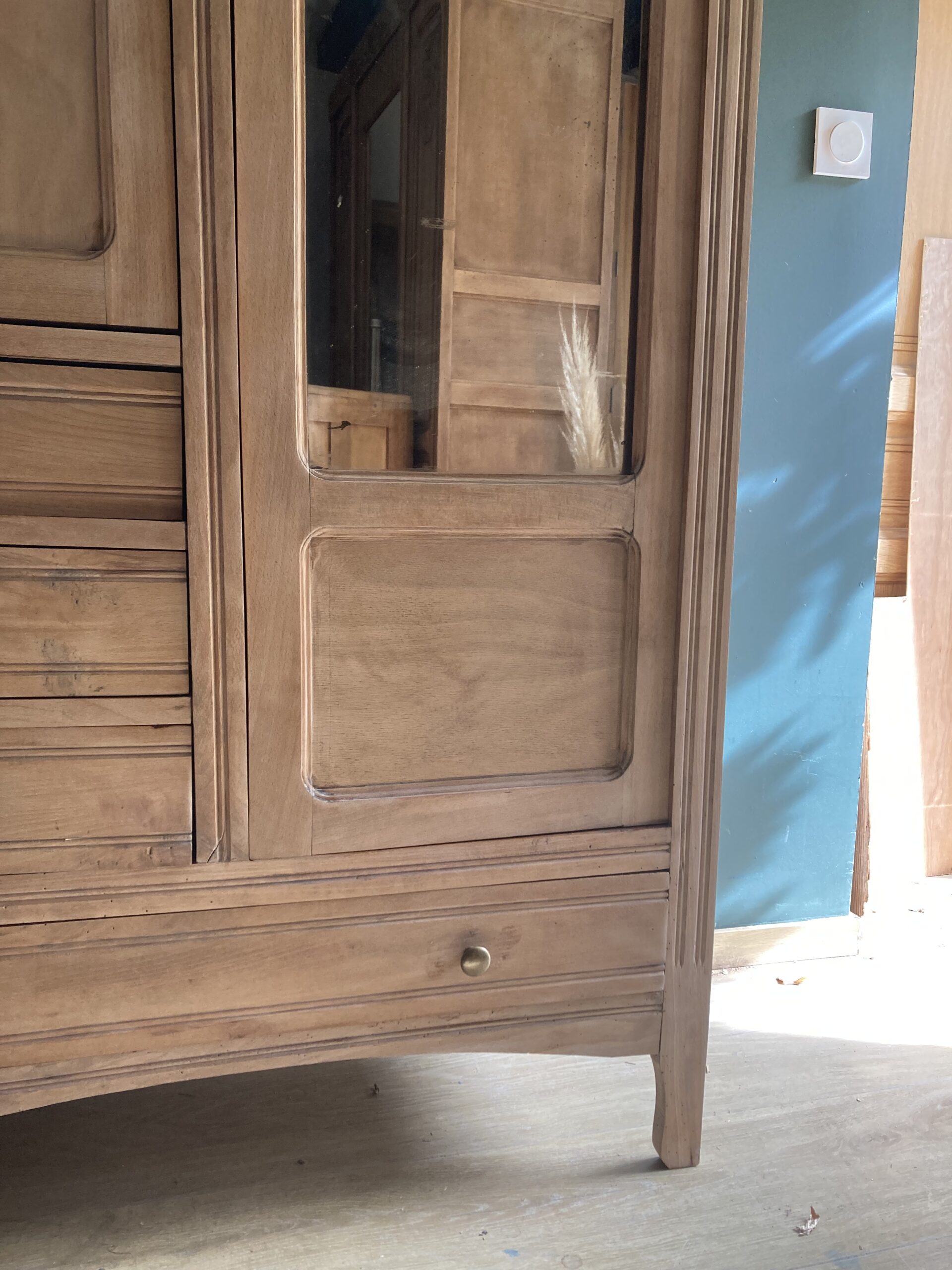 Armoire parisienne d'hôtel – Image 6